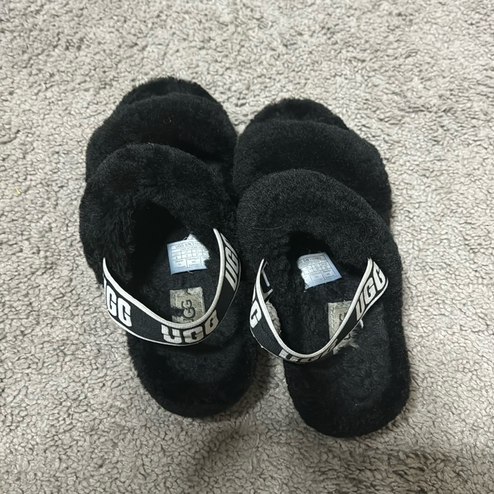 ugg slides
